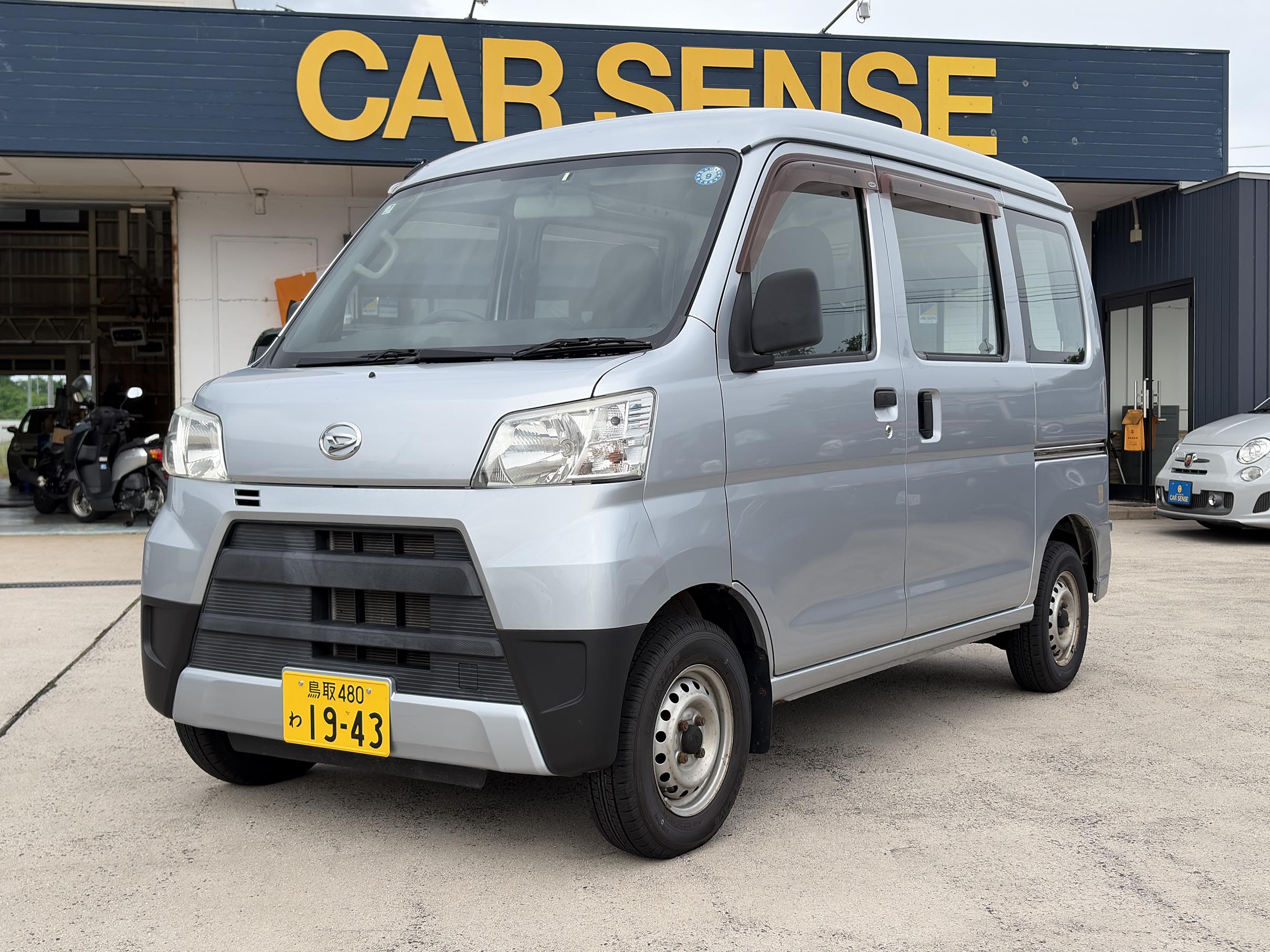 DAIHATSU ハイゼットカーゴ 軽バン カーセンスレンタカー 鳥取県米子市 境港 安来 格安・最短半日〜マンスリー長期レンタル